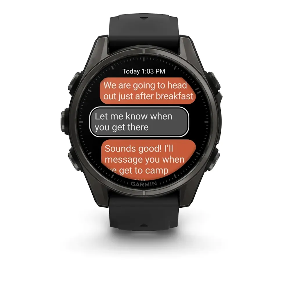 Garmin Fenix 8, 43 мм, AMOLED, Sapphire, угольно-черный DLC, пепельно-серый ремешок, фото 2 из 7