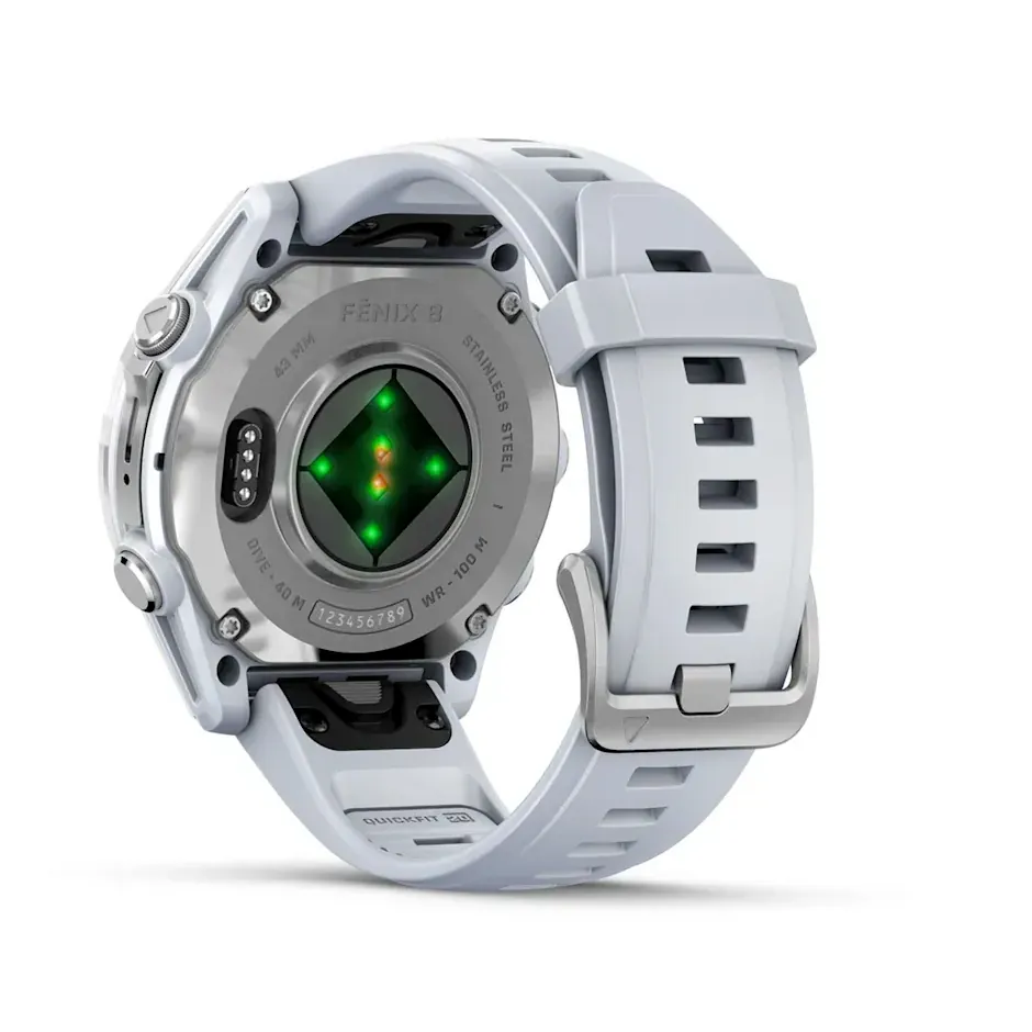 Garmin Fenix 8, 43 мм, AMOLED, серебристый корпус, белый ремешок, фото 7 из 7
