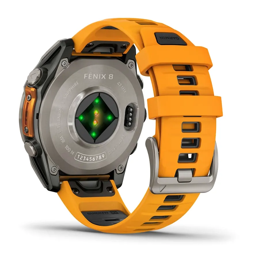 Garmin Fenix 8, 47 мм, AMOLED, Sapphire, Titanium, светло-серый, оранжевый силиконовый ремешок, фото 4 из 7