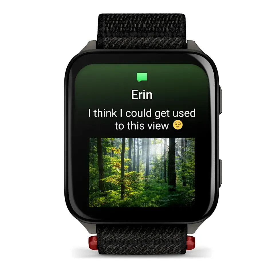 Garmin Venu X1, черные с серой титановой крышкой, черным нейлоновым ремешком ComfortFit, фото 3 из 7