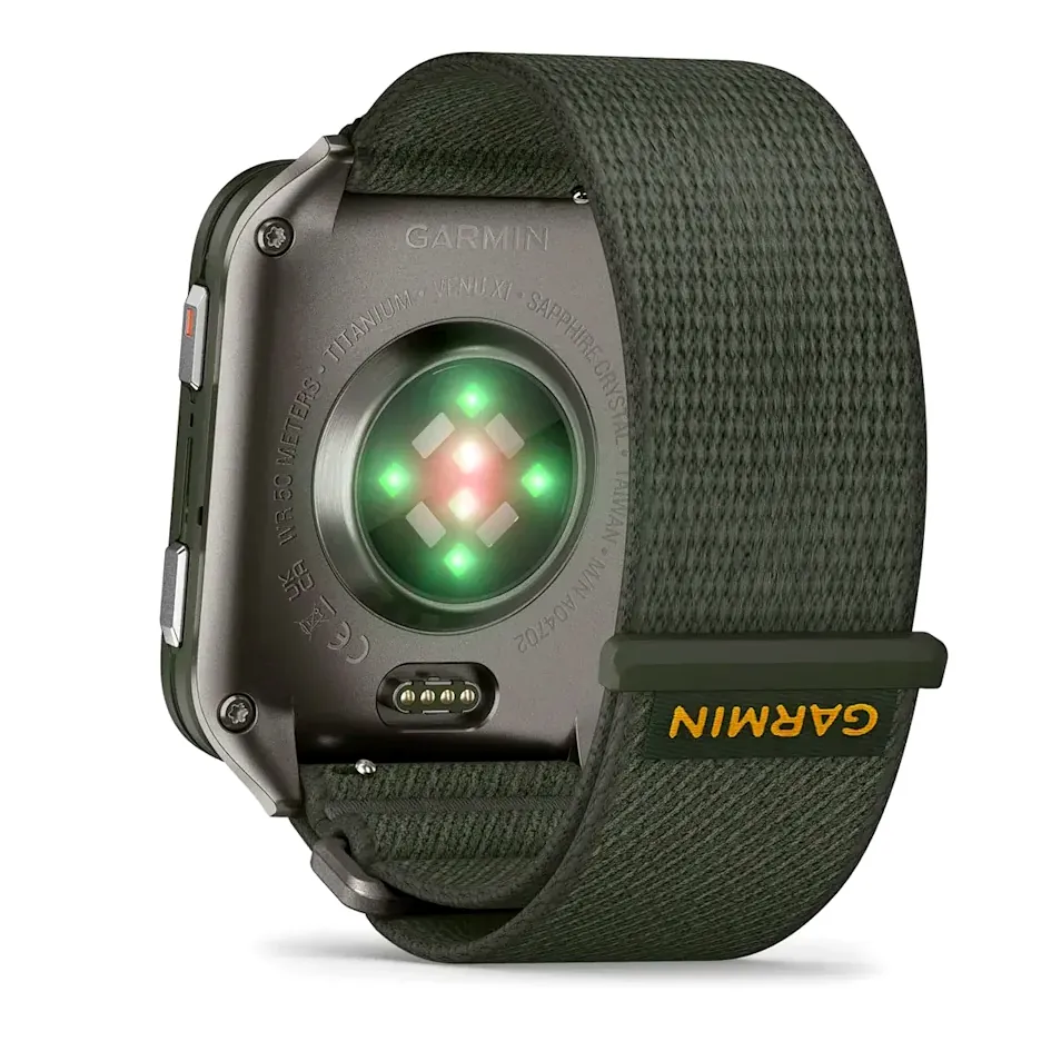 Garmin Venu X1, цвета мха с серой титановой крышкой, нейлоновым ремешком ComfortFit цвета мха, фото 4 из 7